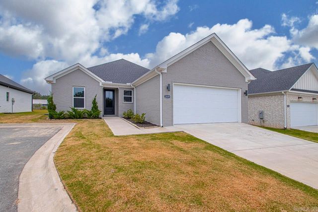 2529 Kara Ln, Bryant, AR 72022