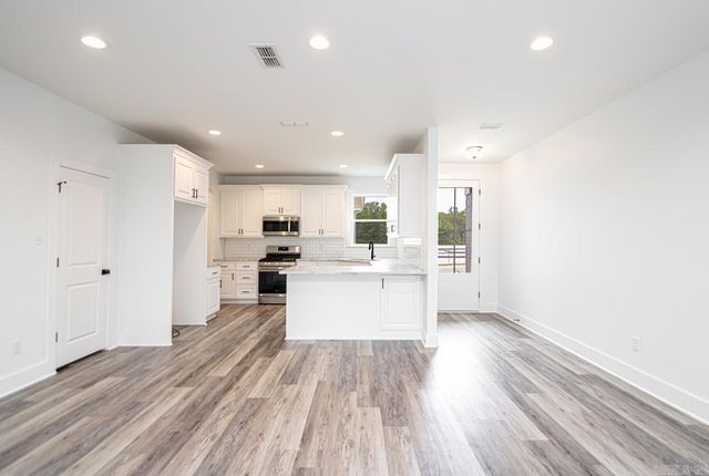 2529 Kara Ln, Bryant, AR 72022