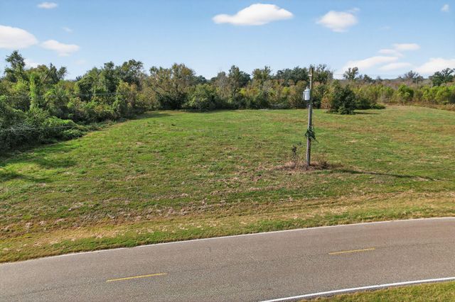 22818 Pittman Drive, Angleton, TX 77515