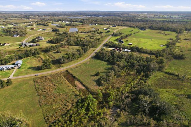 22818 Pittman Drive, Angleton, TX 77515