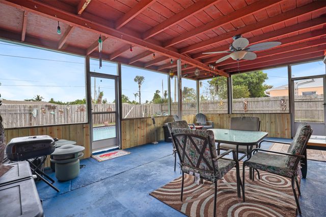 9412 Bellewood Street, Palm Beach Gardens, FL 33410