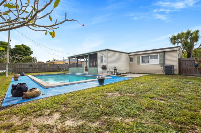 9412 Bellewood Street, Palm Beach Gardens, FL 33410