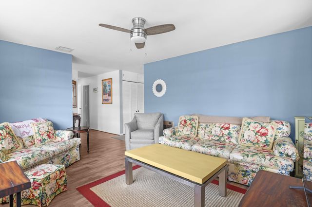 9412 Bellewood Street, Palm Beach Gardens, FL 33410