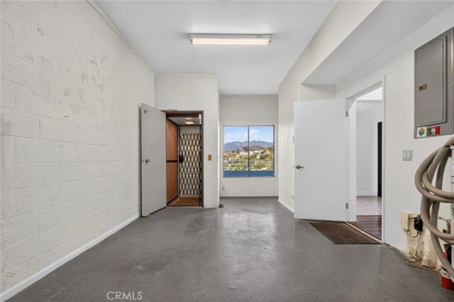 1425 Columbia Dr, Glendale, CA 91205