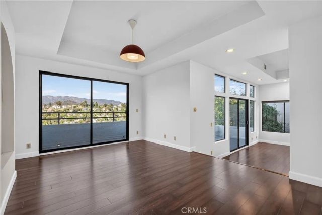 1425 Columbia Dr, Glendale, CA 91205