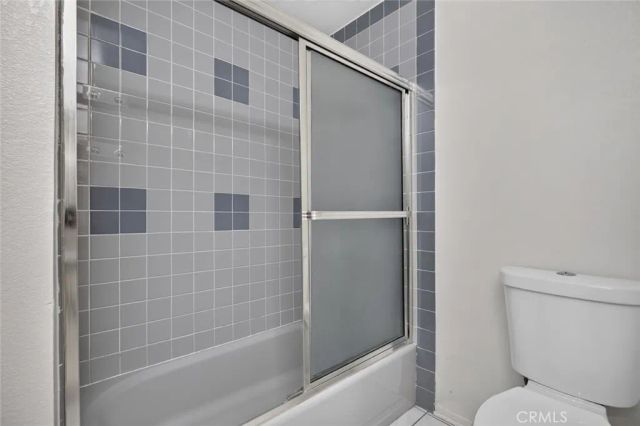 1425 Columbia Dr, Glendale, CA 91205
