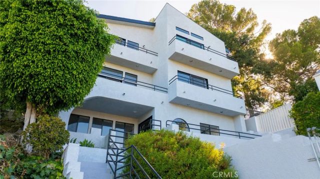 1425 Columbia Dr, Glendale, CA 91205