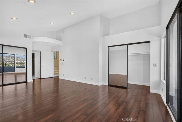 1425 Columbia Dr, Glendale, CA 91205