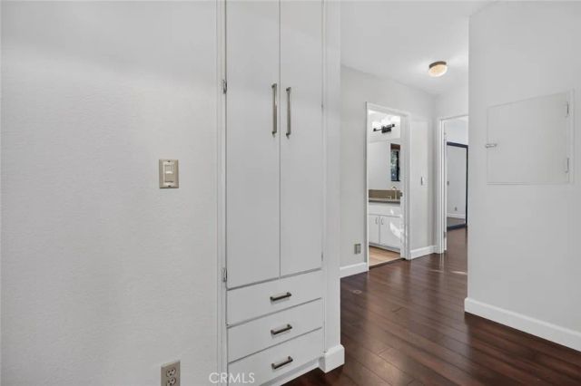1425 Columbia Dr, Glendale, CA 91205