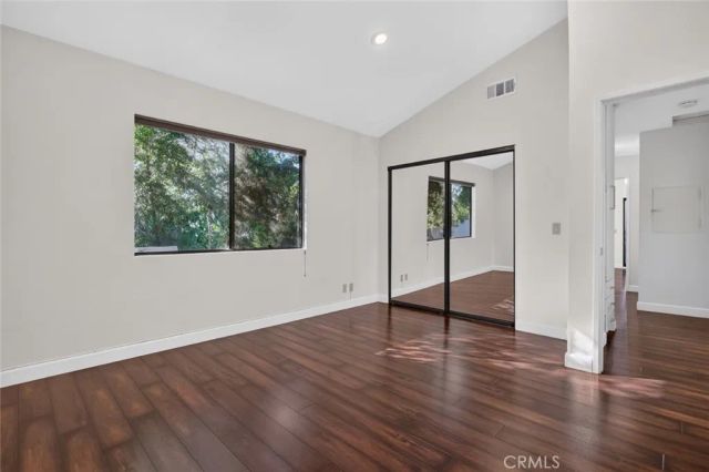 1425 Columbia Dr, Glendale, CA 91205
