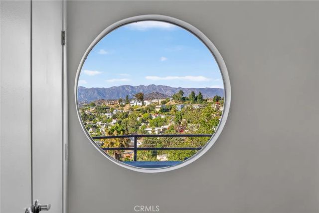 1425 Columbia Dr, Glendale, CA 91205