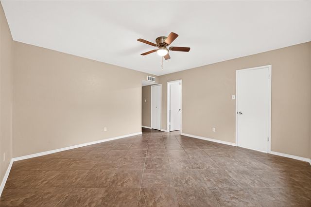 18211 Navajo Trail Drive, Spring, TX 77388
