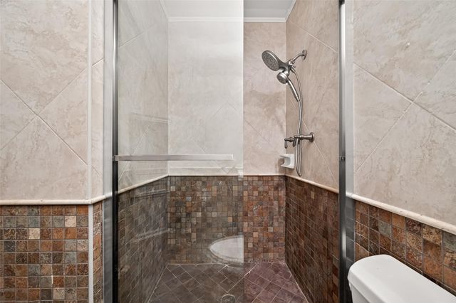 18211 Navajo Trail Drive, Spring, TX 77388