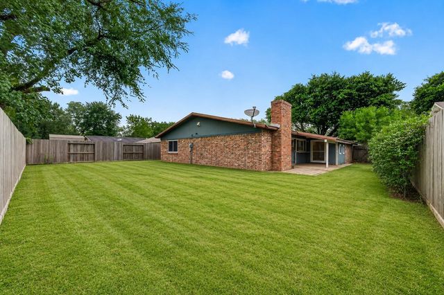 18211 Navajo Trail Drive, Spring, TX 77388