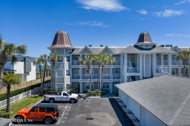 701 BEACH Avenue 201, Atlantic Beach, FL 32233