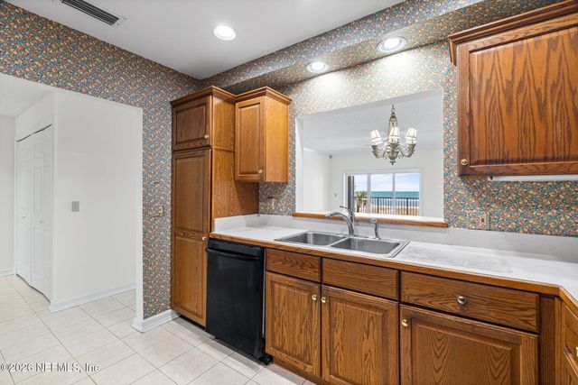 701 BEACH Avenue 201, Atlantic Beach, FL 32233