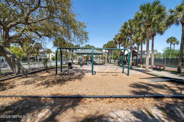 701 BEACH Avenue 201, Atlantic Beach, FL 32233