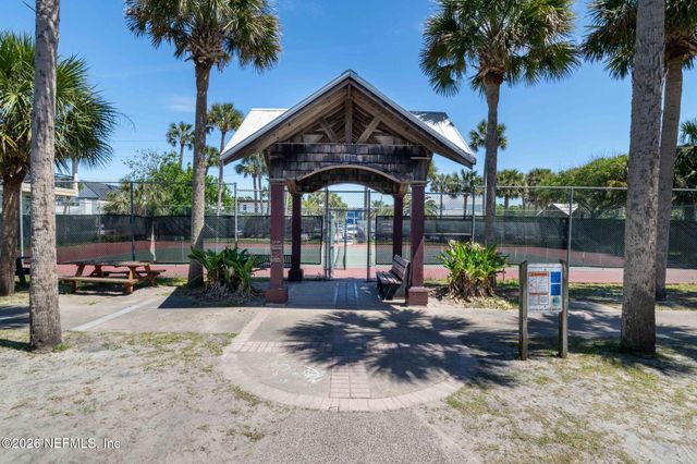 701 BEACH Avenue 201, Atlantic Beach, FL 32233