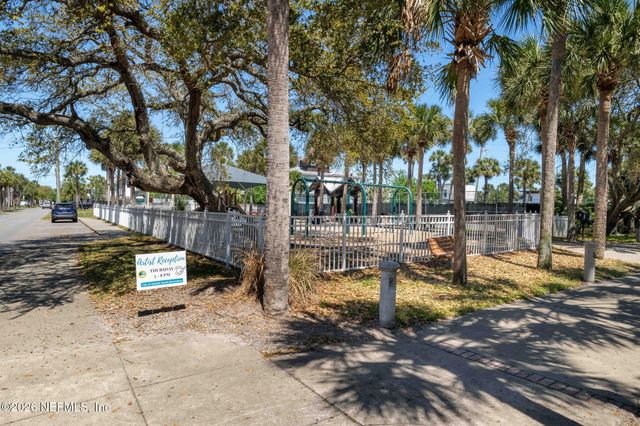 701 BEACH Avenue 201, Atlantic Beach, FL 32233