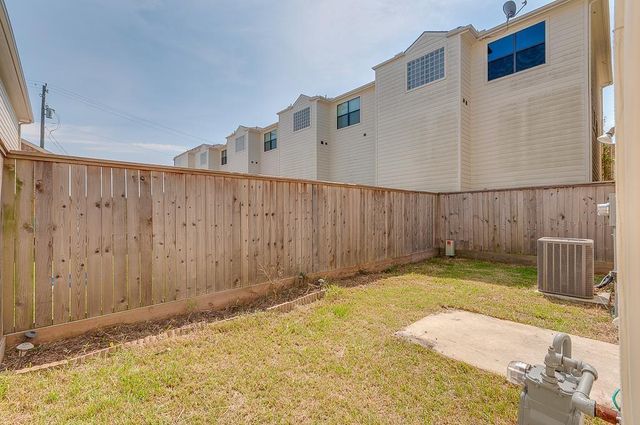 3703 Main Poplar Drive, Houston, TX 77025