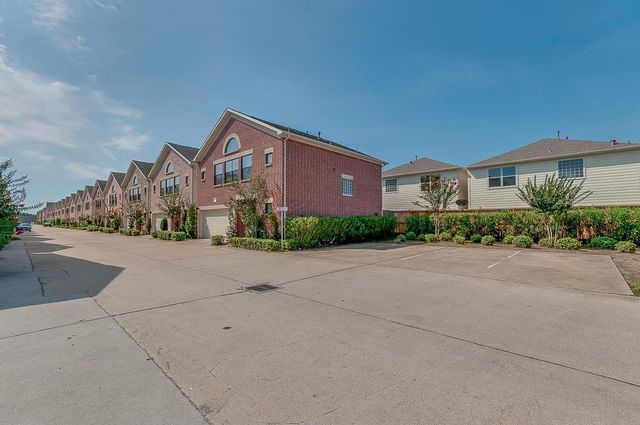 3703 Main Poplar Drive, Houston, TX 77025