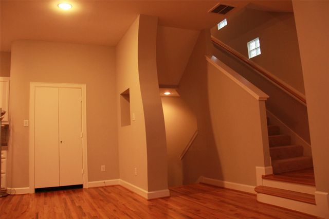 3703 Main Poplar Drive, Houston, TX 77025