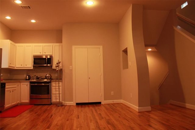 3703 Main Poplar Drive, Houston, TX 77025