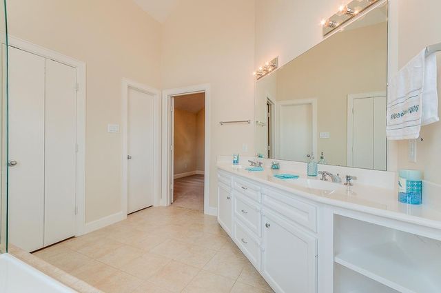 3703 Main Poplar Drive, Houston, TX 77025