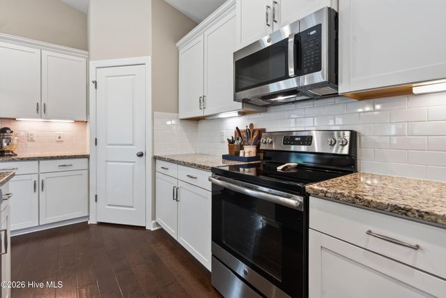 421 Island End Court, Wilmington, NC 28412