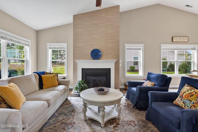 421 Island End Court, Wilmington, NC 28412