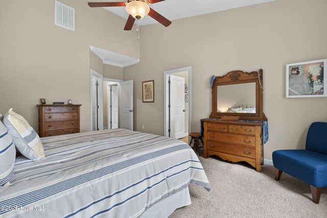 421 Island End Court, Wilmington, NC 28412