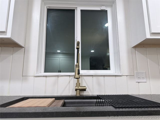 400 N Cherokee Street, Kansas, OK 74347