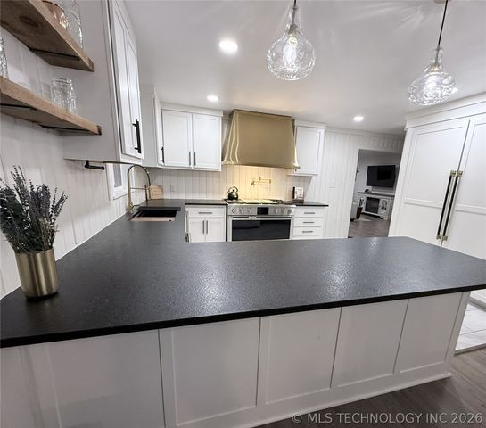 400 N Cherokee Street, Kansas, OK 74347