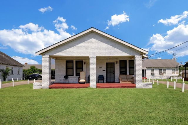 1308 Hughes Street, Houston, TX 77023