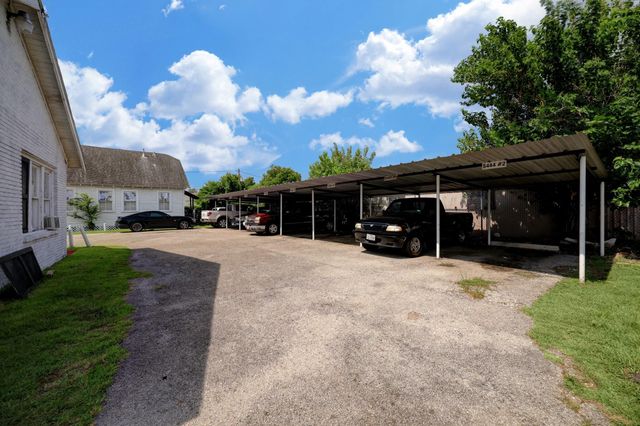 1308 Hughes Street, Houston, TX 77023