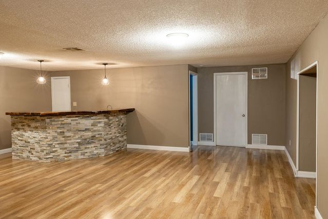 356 N Parkridge St, Wichita, KS 67212