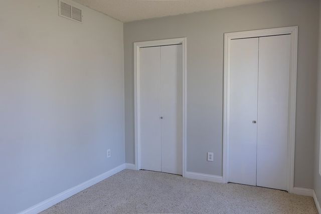 356 N Parkridge St, Wichita, KS 67212