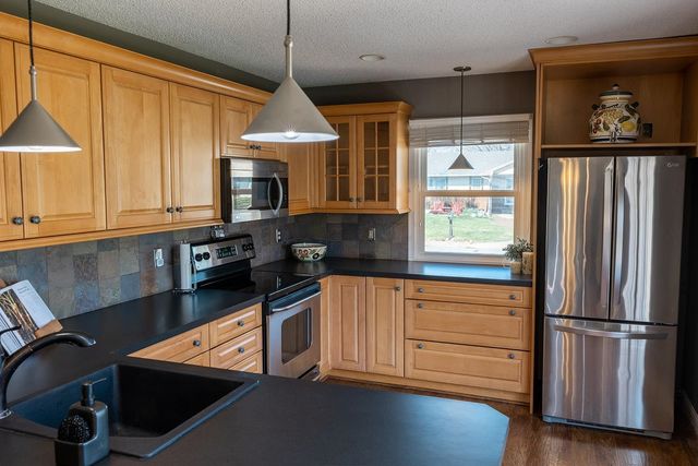 356 N Parkridge St, Wichita, KS 67212