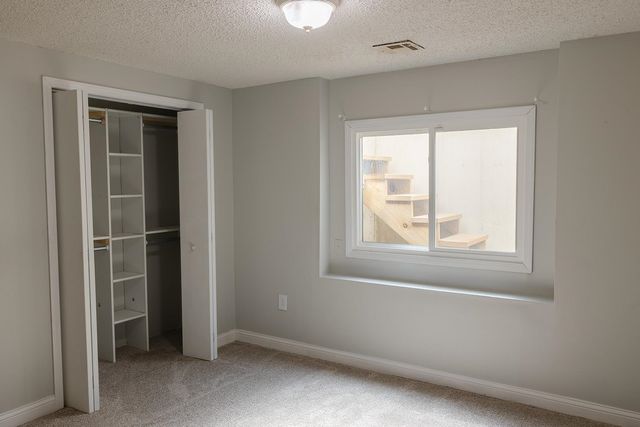 356 N Parkridge St, Wichita, KS 67212