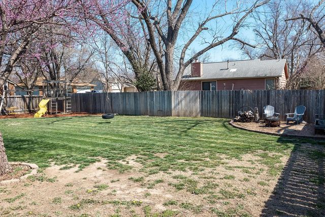 356 N Parkridge St, Wichita, KS 67212