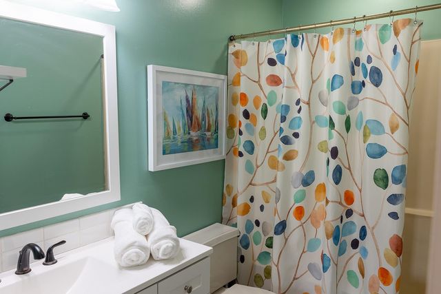 356 N Parkridge St, Wichita, KS 67212