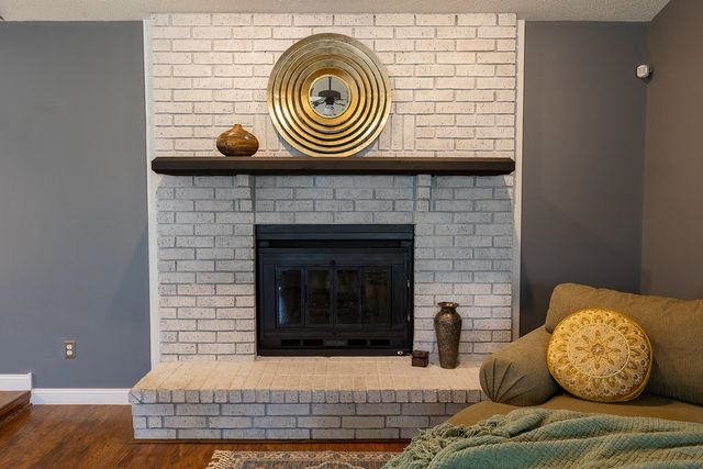 356 N Parkridge St, Wichita, KS 67212