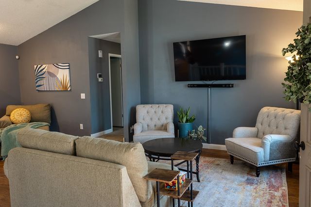 356 N Parkridge St, Wichita, KS 67212