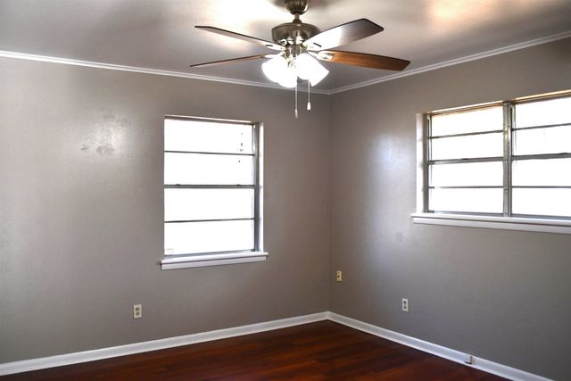 1913 Franklin Dr, Longview, TX 75601