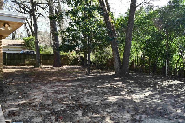 1913 Franklin Dr, Longview, TX 75601