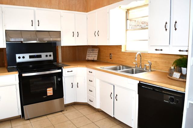 1913 Franklin Dr, Longview, TX 75601