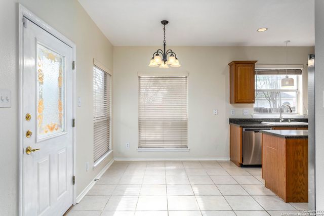 5 NIKITA DR, San Antonio, TX 78248