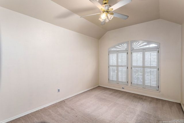 5 NIKITA DR, San Antonio, TX 78248