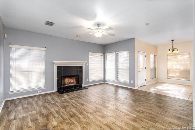 5 NIKITA DR, San Antonio, TX 78248