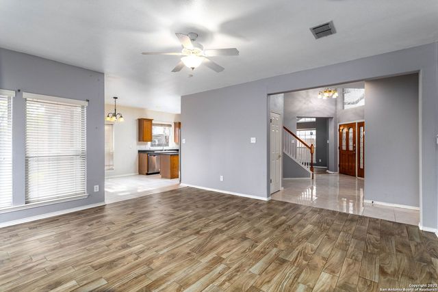 5 NIKITA DR, San Antonio, TX 78248